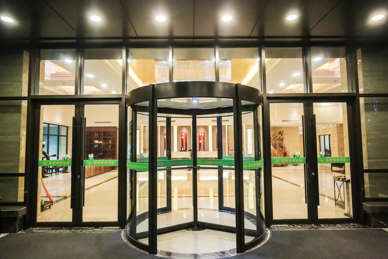 Xin Jue Jiayi Hotel Airport And International Resort Shanghai Esterno foto